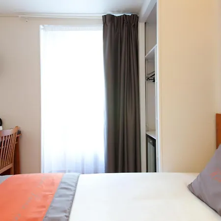 Alyss Saphir Cambronne Eiffel Hotel 3*