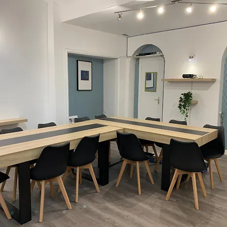 Alyss Saphir Cambronne Eiffel Paříž