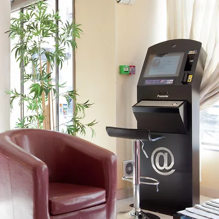 Hotel Alyss Saphir Cambronne Eiffel 3*