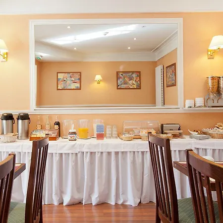 Alyss Saphir Cambronne Eiffel Hotel Paříž