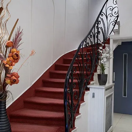 Alyss Saphir Cambronne Eiffel 3* Paris