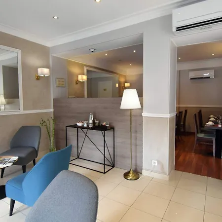 Alyss Saphir Cambronne Eiffel Hotel 3*