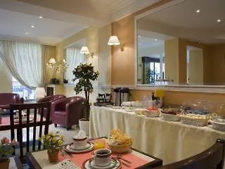 Alyss Saphir Cambronne Eiffel